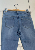 UTSVÄNGDA STRETCHJEANS 2