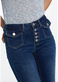 JEANS MED UTSVÄNGDA BEN & KNAPPDETALJ 4