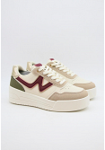 PLATÅSNEAKERS MED KONTRASTDETALJER 2