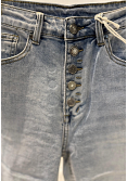 RAKA JEANS MED DEKORATIVA KNAPPAR 4