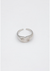 RING MED HJÄRTDETAJ 2