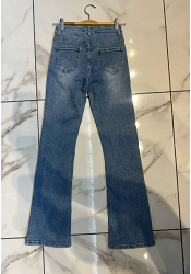SKÖNA STRETCHJEANS MED LÄTT UTSTÄLLD PASSFORM 3