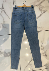 STRETCHJEANS MED STJÄRNDETALJ PÅ BAKFICKAN 2