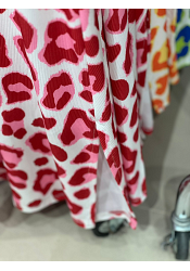 LEOMÖNSTRAD RIBBAD KLÄNNING 3