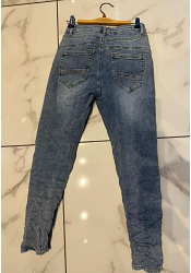 JEANS MED KNAPP-GYLF 3