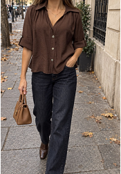 BLUS MED FINA DETALJER 3