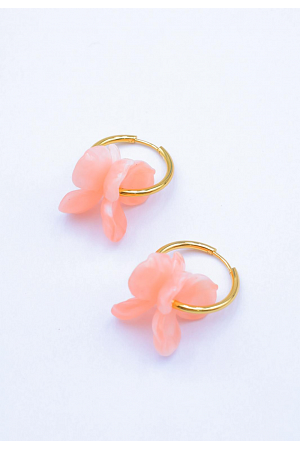 Fina och trendiga örhängen