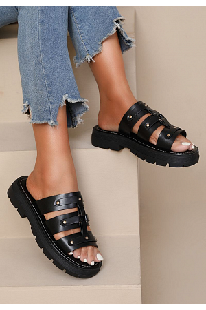 SKÖNA SANDALER