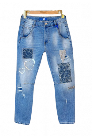 COOLA JEANS MED FINA DETALJER