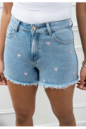 JEANSSHORTS MED SMÅ ROSA HJÄRTAN