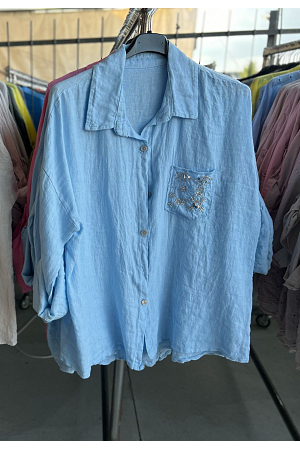 LINNESKJORTA MED STRASSDETALJER