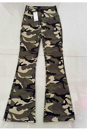 CAMOUFLAGE LEGGINGS MED UTSVÄNGD PASSFORM
