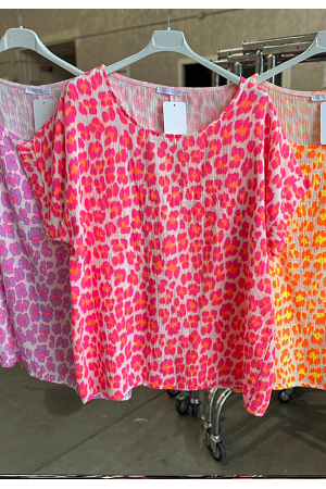 LEOMÖNSTRAD TOPP I BOMULL – T-SHIRTMODELL