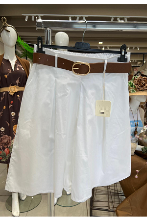 SHORTS MED SKÄRP