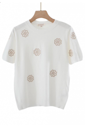 SÖT T-SHIRT MED BLOMDETALJ