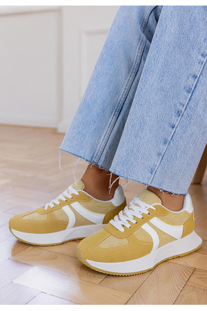RETRO-INSPIRERADE SNEAKERS