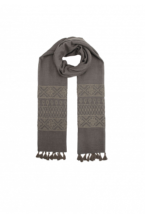 BRODERAD SCARF MED TOFSDETALJ
