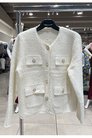 BOUCLÉ-CARDIGAN MED PÄRLDETALJ