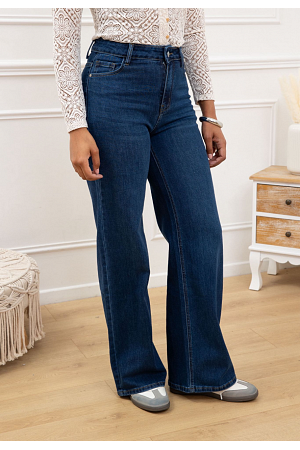 RAKA JEANS I DJUP BLÅTVÄTT