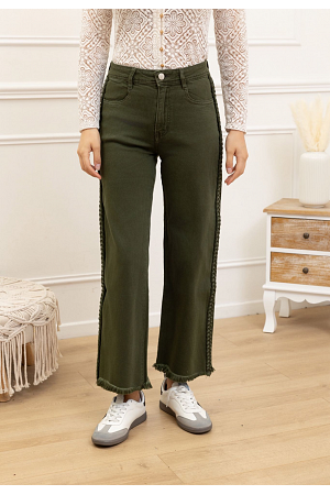 JEANS MED FLÄTADE SIDOR