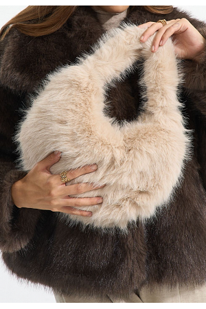 FAKE FUR VÄSKA