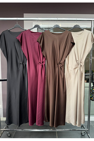 ELEGANT KLÄNNING MED DRAPERING