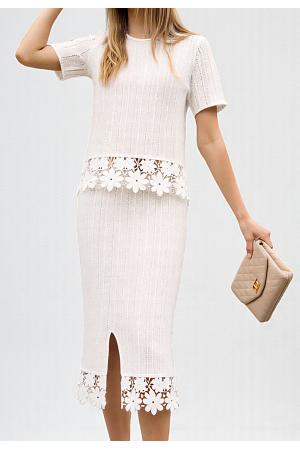 TVÅDELAT SET MED BRODERAD SPETS MIXAT PACK