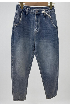 BARREL JEANS MED SNYGG TVÄTT