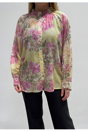 SKIR BLUS MED VOLANG OCH KRÅSAD KRAGE