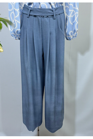 FIN KOSTYMBYXKJOL MED VECK OCH KNUTDETALJ