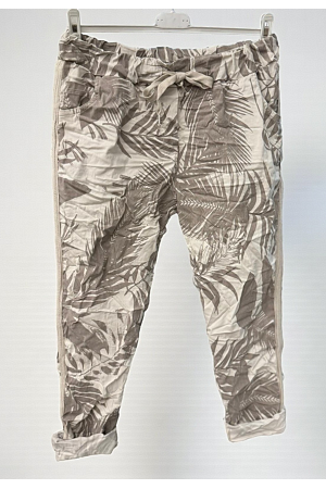 MÖNSTRADE BYXOR MED KNYT - LITE TUNNARE MODELL