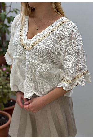 SÖT KORT BLUS MED PÄRLOR OCH VACKRA DETALJER