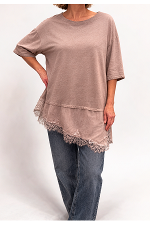 OVERSIZE T-SHIRT MED SPETS