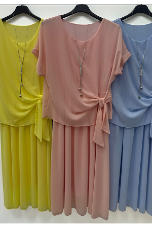 CHIFFONGKLÄNNING MED UNDERKLÄNNING