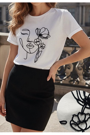 BRODERAD T-SHIRT MED KONSTTRYCK - MIXAT PACK