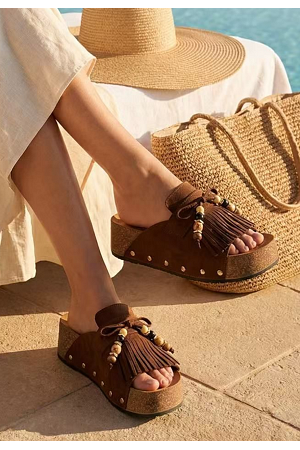 SANDALER MED TOFS & PÄRLOR