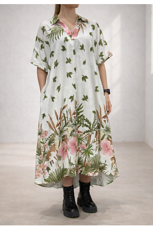 MÖNSTRAD KLÄNNING MED KRAGE