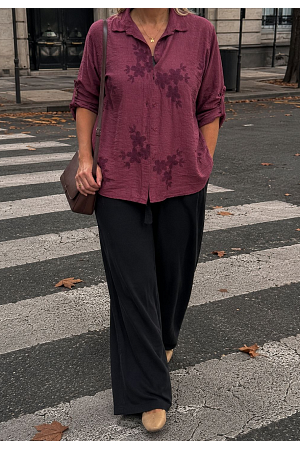 ELEGANT BLUS MED BRODYR