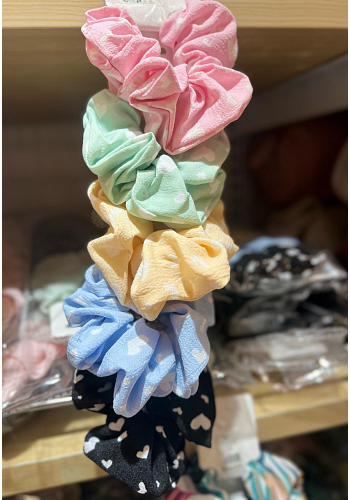 SCRUNCHIES MED SMÅ HJÄRTAN – MIXAT PACK 2