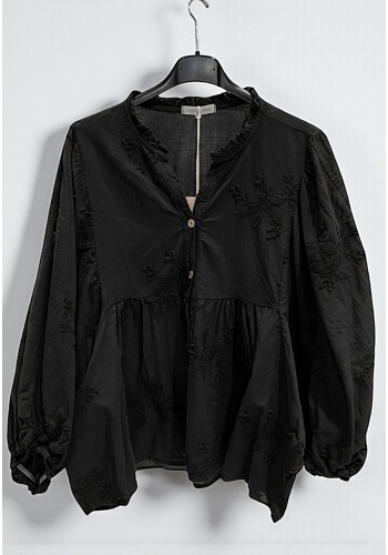 BRODERAD BOMULLSBLUS MED VOLYMÄRM 2