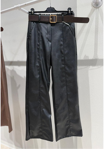 RAK BYXA I LÄDERLOOK MED BÄLTE 2