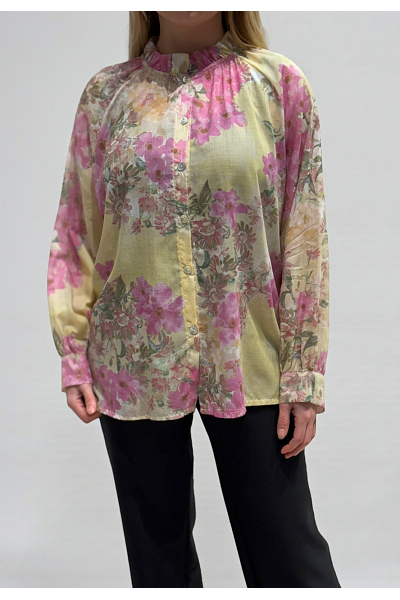 SKIR BLUS MED VOLANG OCH KRÅSAD KRAGE