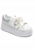 SNEAKERS MED PÄRLSNÖRNING 4