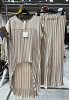 PLISSERAT SET MED ASYMMETRISK TOPP & VIDA BYXOR 2