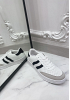SPORTIG SNEAKERS MED TRENDIGA DETALJER 5