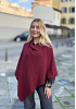 STICKAD PONCHO MED VINKLAD KANT 4