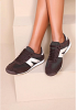 RETRO-INSPIREDE SNEAKERS 7