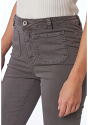 JEANS FLARE MED UTANPÅLIGGANDE FICKOR 4