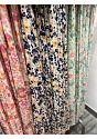 BLOMMIG OMPLOTTKLÄNNING MED SLITS 4