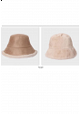 BUCKETHATT I FUSKPÄLS & MOCKAEFFEKT VÄNDBAR 2